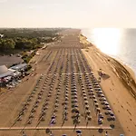 Апартаменти Cozy Flat 80mt From The Beach-beahost Бібіоне