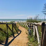 Cozy Flat 80mt From The Beach-beahost Apartman *
