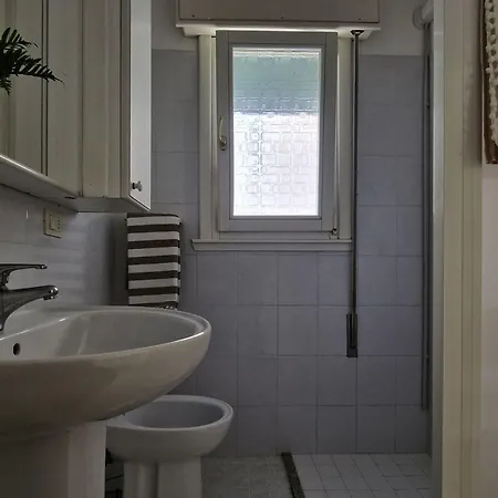 Cozy Flat 80 M From The - Beahost Апартаменти