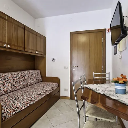 Cozy Flat 80 M From The - Beahost Апартаменти Бібіоне